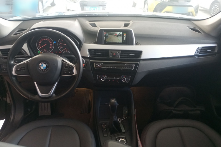 宝马X1 2016款 sDrive18Li 尊享型中控内饰12