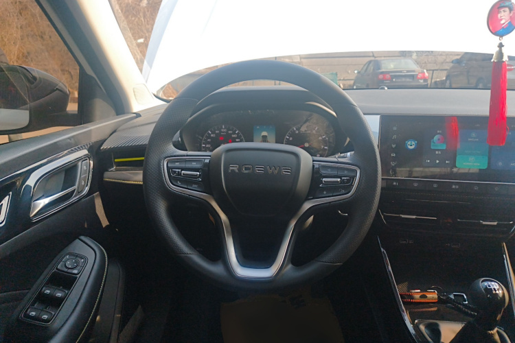 荣威i5 2021款 1.5L 手动铂金版中控内饰13