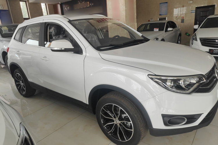 一汽 森雅R7 2024款 1.5L 自动舒适型车身外观6002