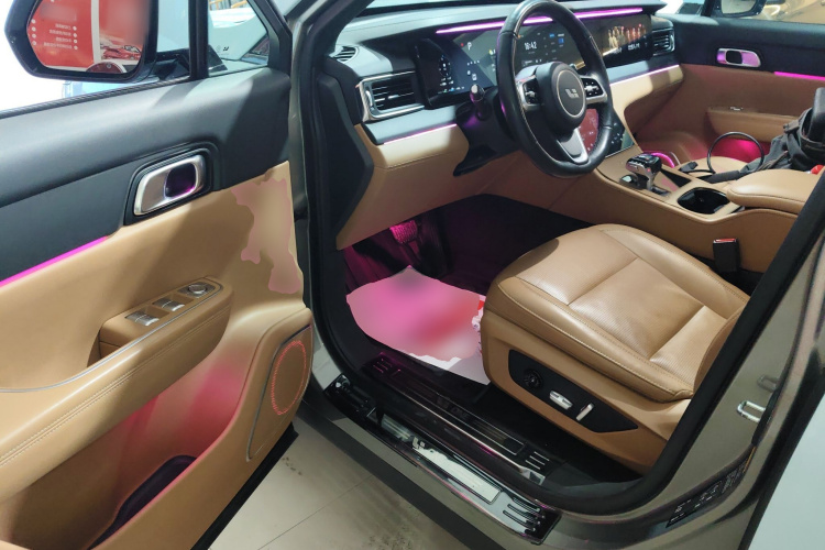 理想汽车 理想ONE 2021款 增程6座版中控内饰20