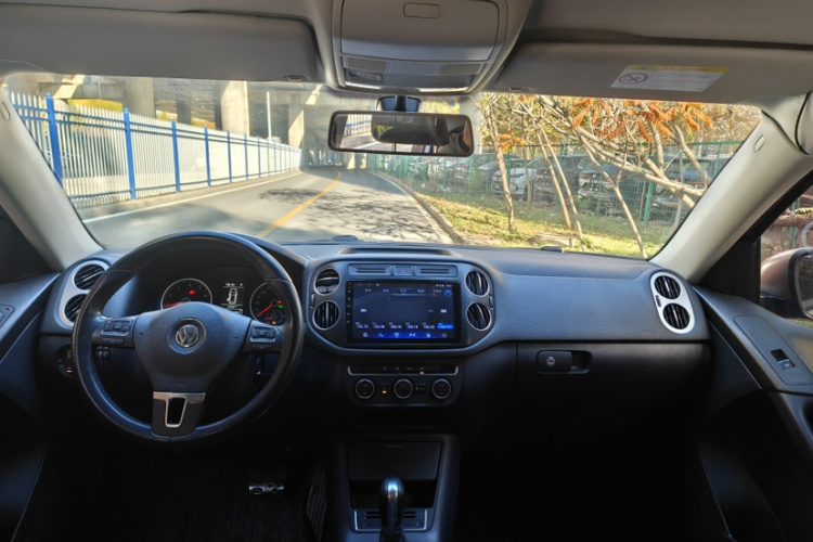 大众 途观 2015款 1.8TSI 自动两驱舒适版中控内饰7003