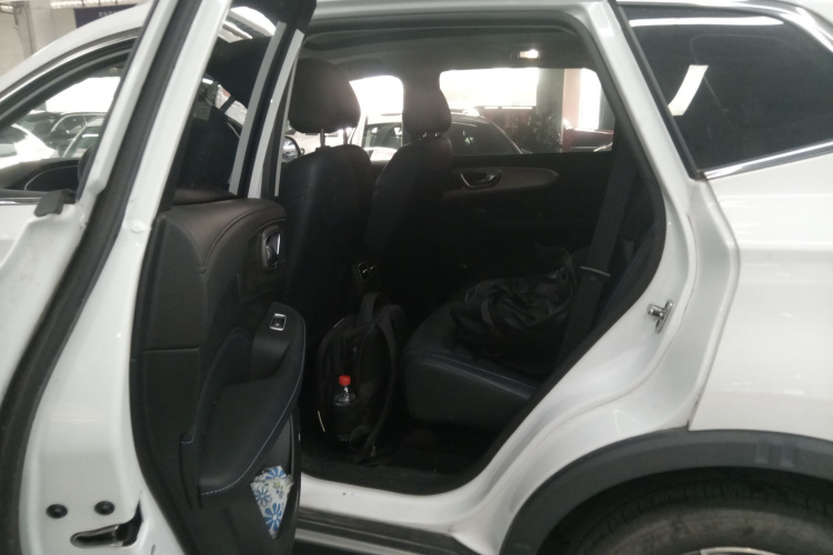 荣威RX5 2022款 330TGI 自动国潮版中控内饰21