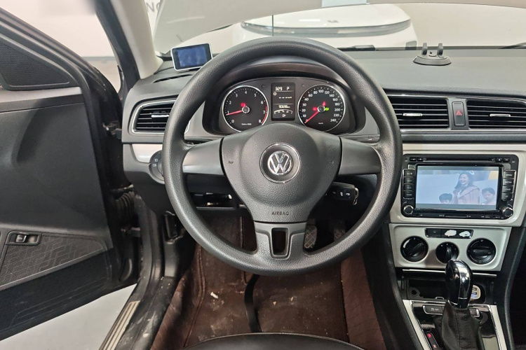 大众 朗逸 2013款 改款 1.4TSI DSG舒适版中控内饰13