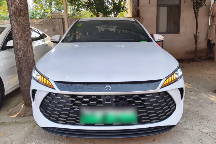 比亚迪 秦PLUS 2025款 DM-i 智驾版 55KM领先型车身外观2