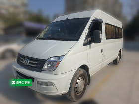 上汽大通MAXUS 新途V80 2021款 2.0T 手动经典傲运通长轴中顶6/7/8/9座