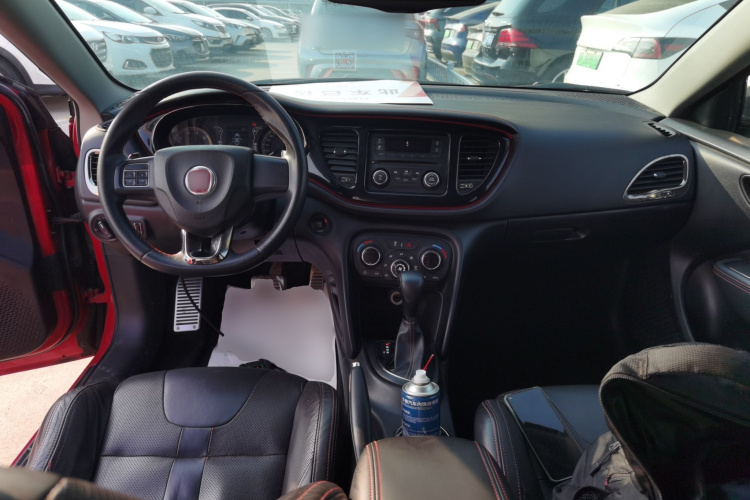 菲亚特 致悦 2014款 1.4T 自动运动版中控内饰12