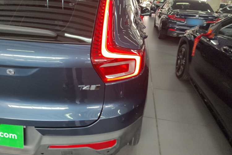 沃尔沃XC40 2020款 T4 四驱智远豪华版车身外观6006