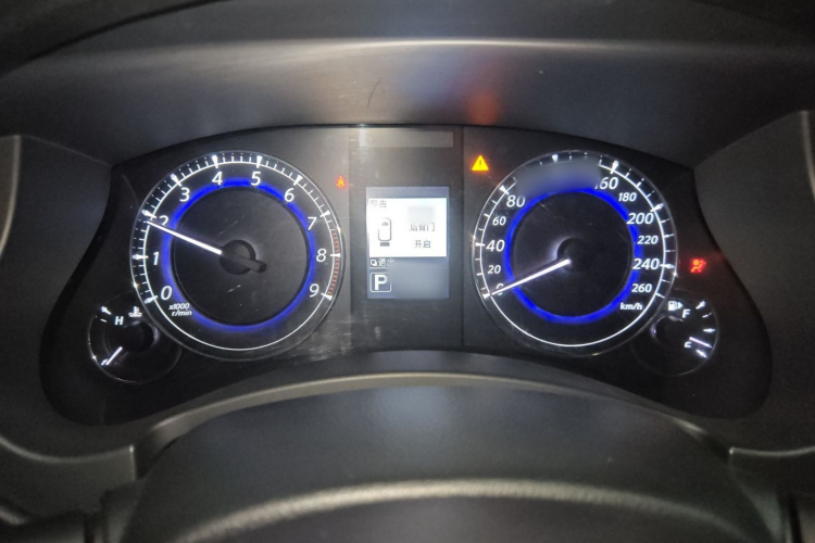 英菲尼迪QX50 2015款 2.5L 舒适版局部细节14