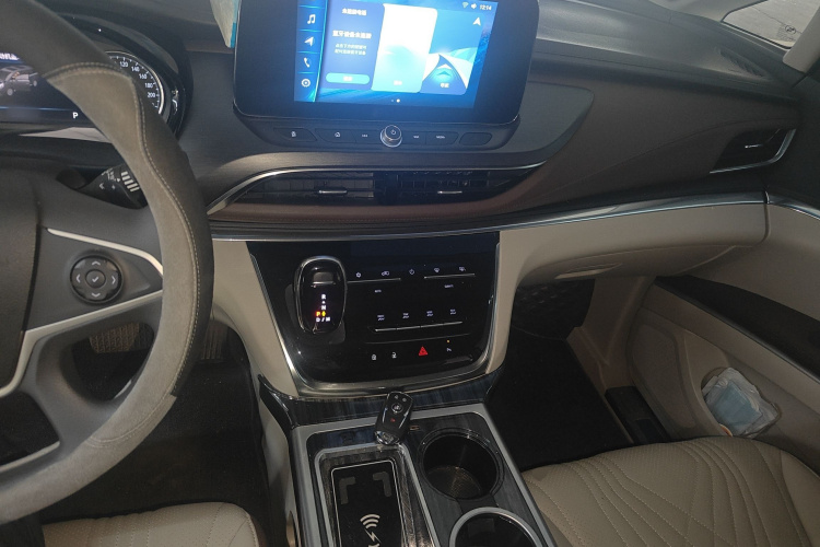 别克GL8 2023款 陆上公务舱 舒适型中控内饰7002
