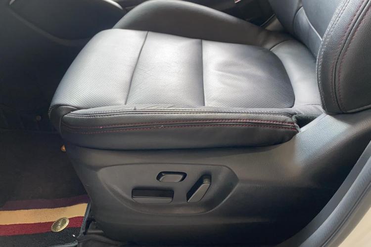 马自达CX-5 2015款 2.5L 自动四驱尊贵型局部细节9006