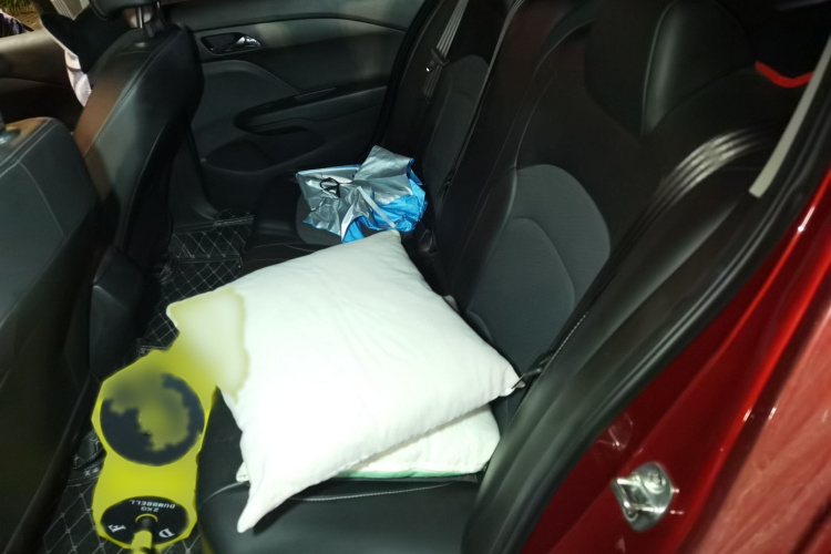 雪佛兰 科沃兹 2019款 325T 双离合欣悦版中控内饰7004