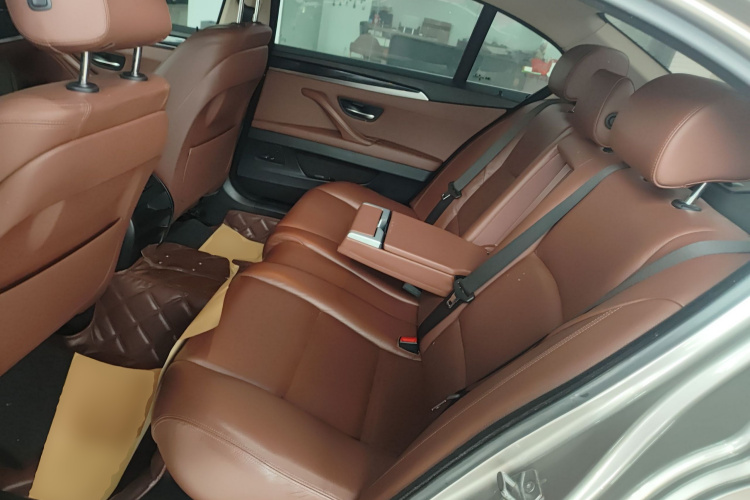 宝马5系 2014款 520Li 典雅型中控内饰21