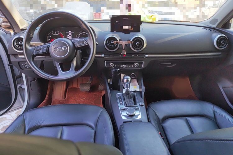 奥迪A3 2019款 Sportback 35 TFSI 风尚型 国VI中控内饰12