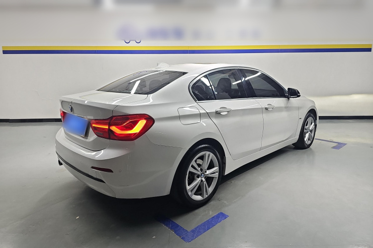 宝马1系 2018款 118i 设计套装型车身外观7