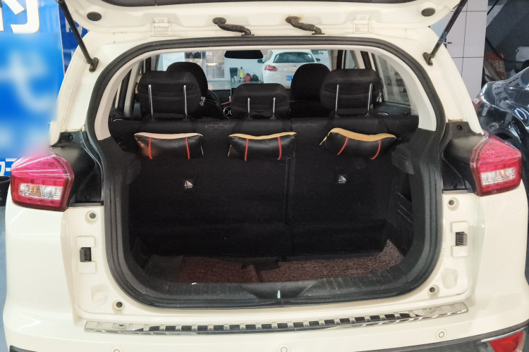 北京汽车 绅宝X35 2016款 1.5L 手动精英版机舱底盘23