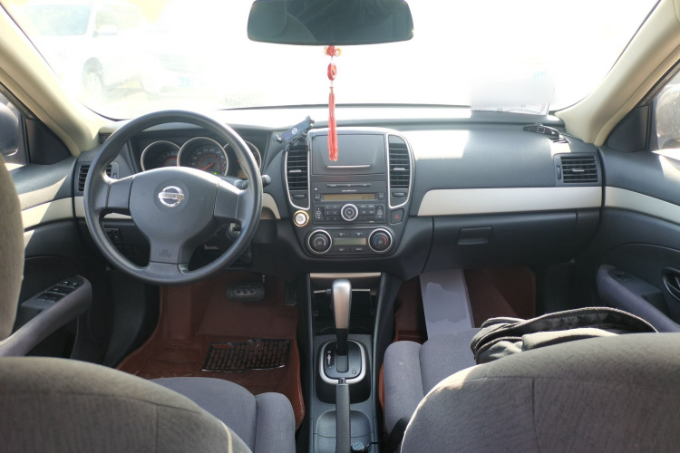 日产 轩逸 2016款 经典 1.6XE 自动领先版中控内饰12