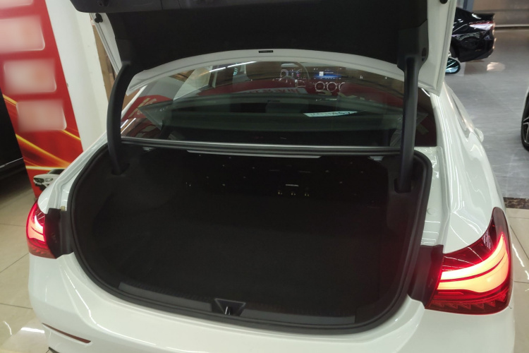 奔驰A级 2023款 A 180 L局部细节23