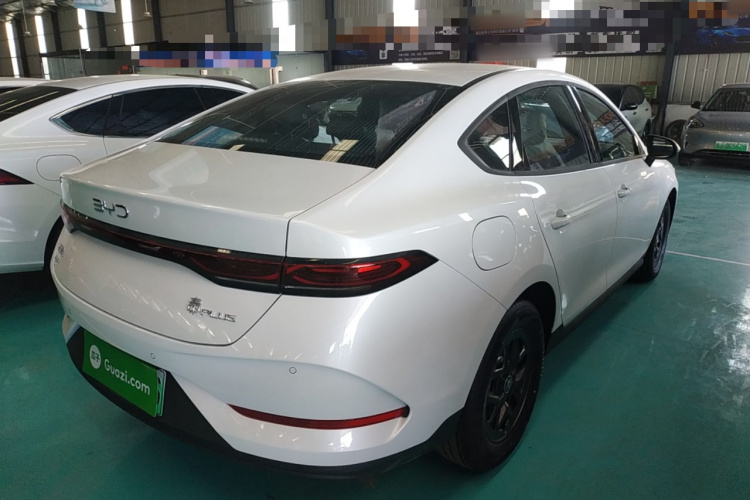 比亚迪 秦PLUS 2025款 DM-i 智驾版 55KM领先型车身外观7