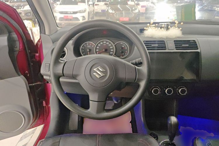 铃木 雨燕 2013款 1.5L 自动20周年限量版中控内饰13