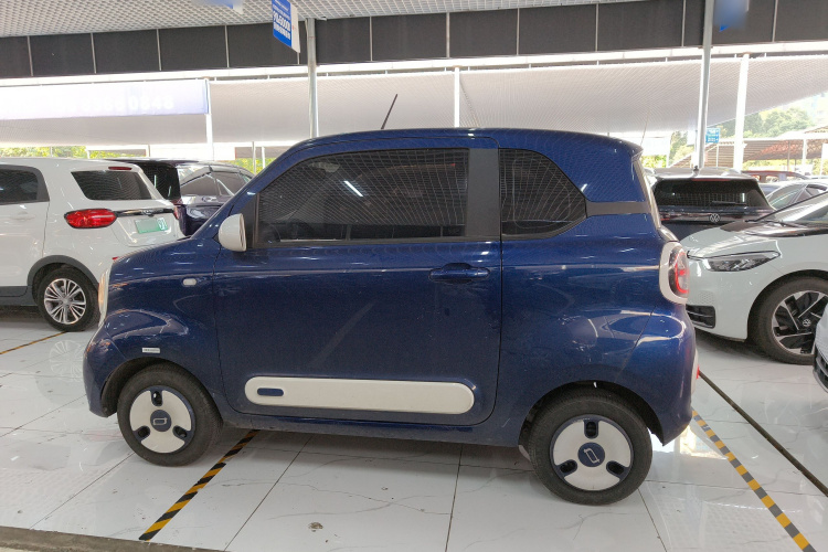 奔腾小马 2024款 170km 活力马车身外观6001