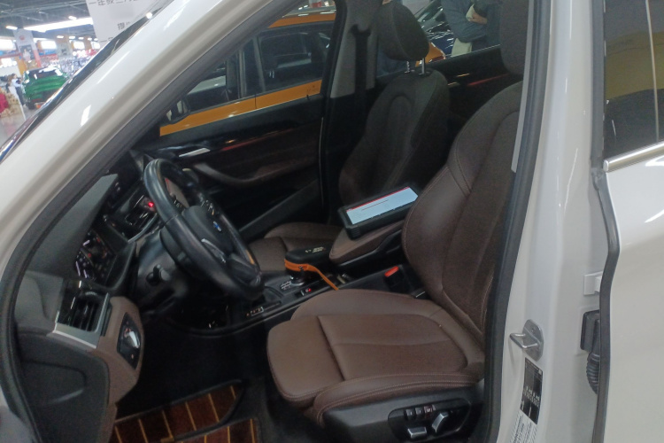 宝马X1 2021款 sDrive25Li 领先型局部细节19