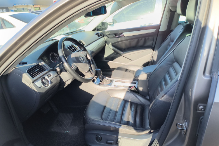 大众 帕萨特 2014款 1.8TSI DSG御尊版局部细节19