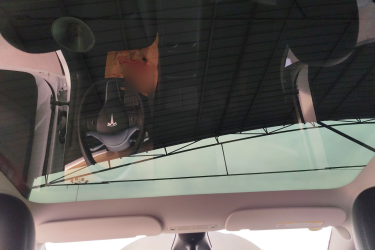 特斯拉 Model Y 2022款 改款 后轮驱动版中控内饰22