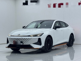 长安UNI-V 2024款 1.5T 尊贵运动型