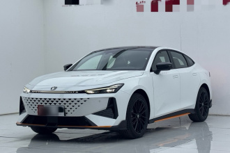 长安UNI-V 2024款 1.5T 尊贵运动型