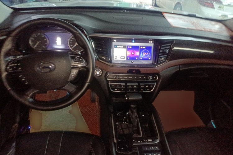 广汽传祺 传祺GS8 2017款 320T 两驱豪华智联版（七座）中控内饰12