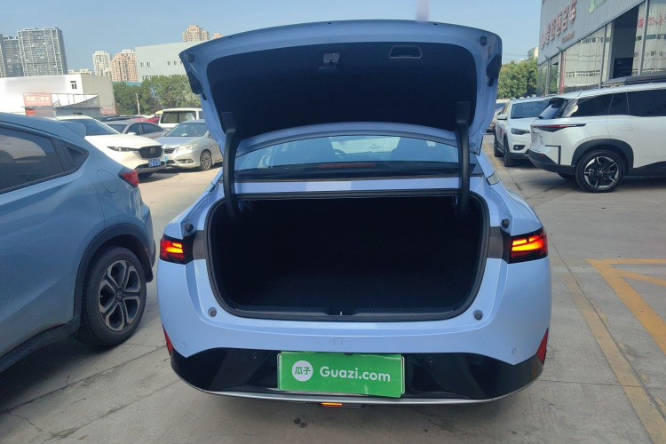 小鹏P5 2021款 460G+机舱底盘23