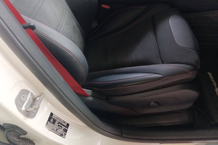 奔驰GLC轿跑 AMG 2017款 AMG GLC 43 4MATIC 轿跑SUV局部细节41