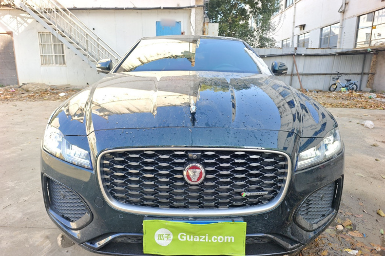 捷豹XFL 2023款 XFL 2.0T P250 两驱精英运动版车身外观2