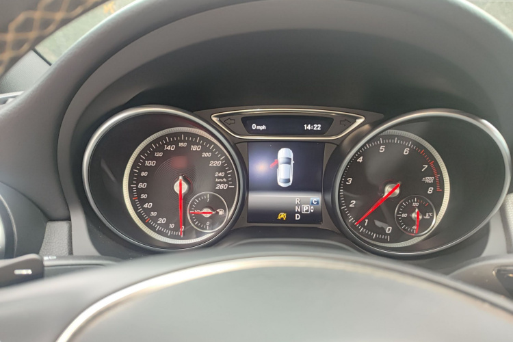 奔驰CLA 2017款 改款 CLA 200 时尚型局部细节14