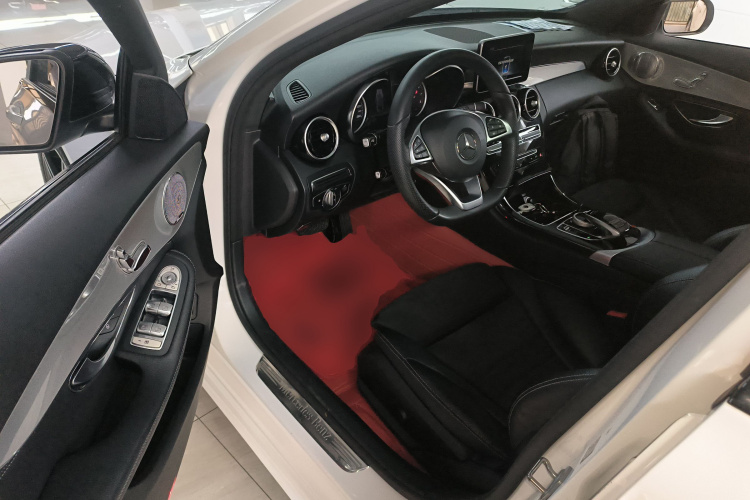 奔驰C级 2018款 C 200 成就特别版中控内饰20