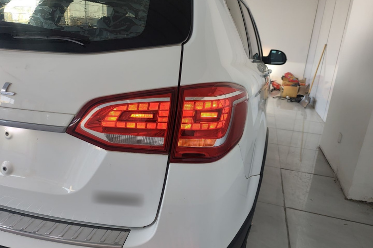 哈弗H6 2015款 改款 运动版 1.5T 手动两驱精英型车身外观6006