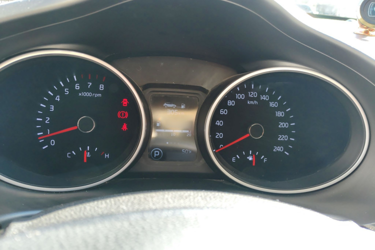 起亚 智跑 2015款 2.0L 自动两驱版DLX局部细节14