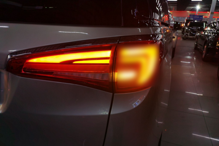 别克GL8 2018款 ES 28T 舒适型 国VI车身外观9