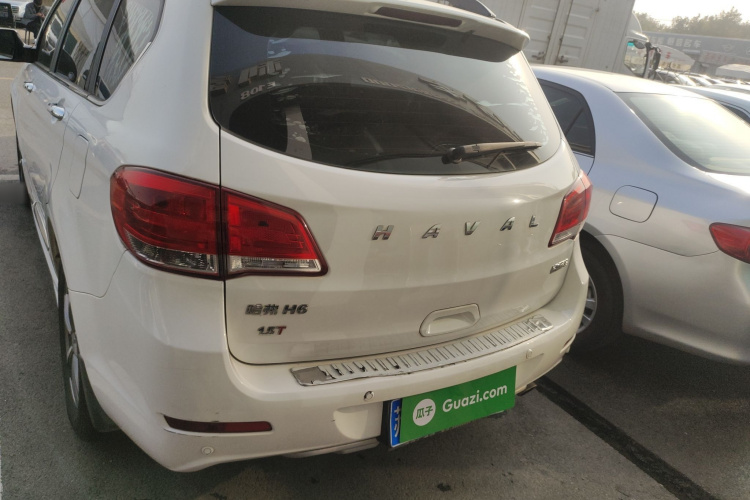 哈弗H6 2017款 经典版 1.5T 自动两驱都市型车身外观6