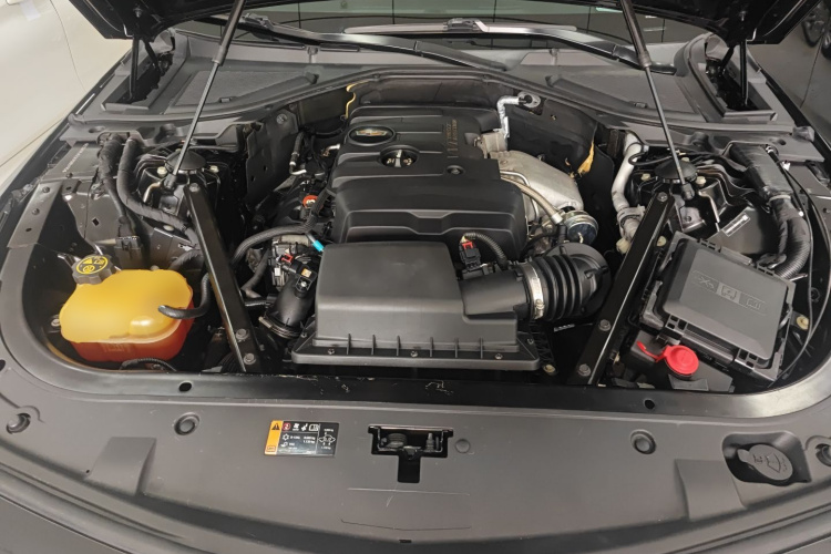 凯迪拉克CT6 2017款 28T 领先型机舱底盘24