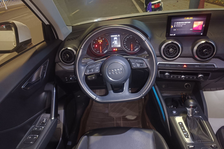 奥迪Q2L 2022款 35 TFSI 时尚动感型局部细节13