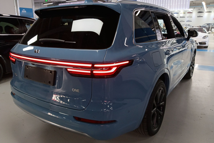 理想汽车 理想ONE 2021款 增程6座版车身外观6005