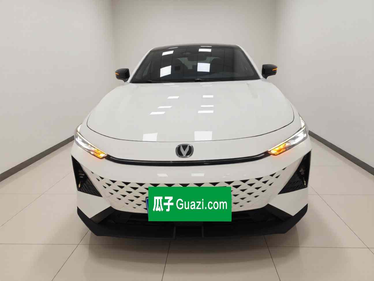 长安UNI-V 2024款 1.5T 尊贵型(1)