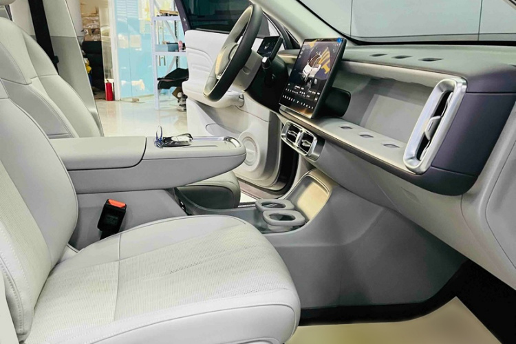 零跑汽车 零跑B10 2025款 510激光雷达版中控内饰7004