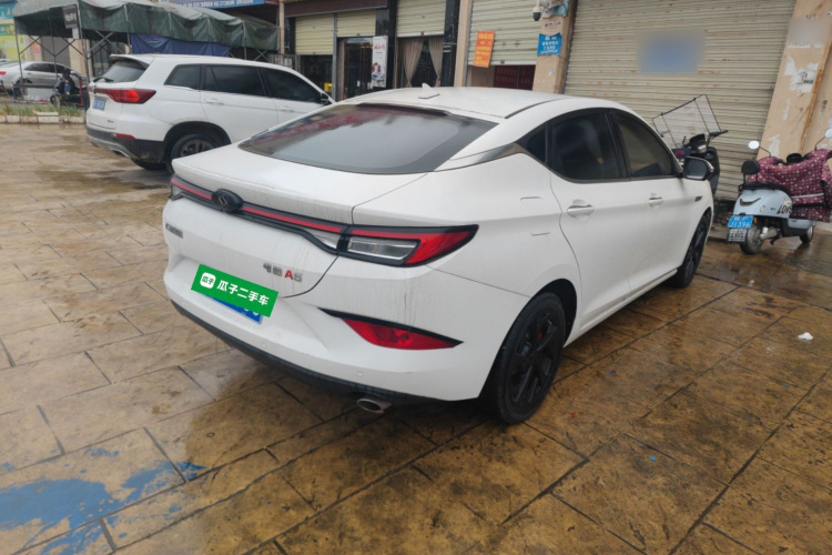 思皓A5 2022款 1.5T CVT青春版车身外观7