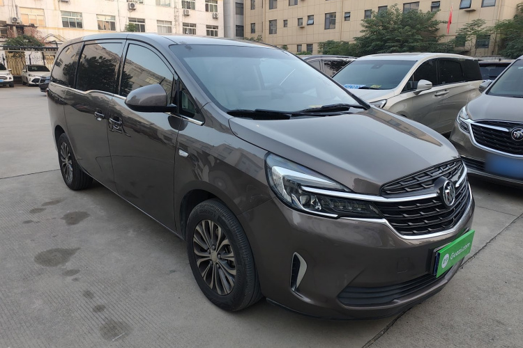 别克GL8 2021款 陆上公务舱 652T 舒适型车身外观3