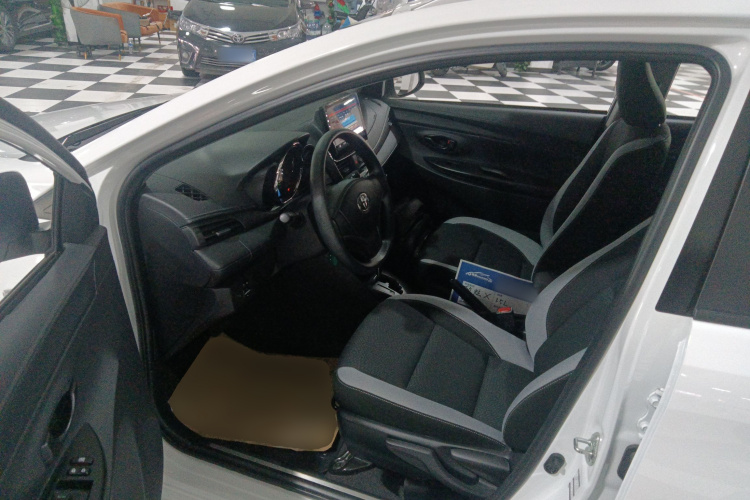 丰田 YARiS L 致炫 2020款 致炫X 1.5L CVT领先版局部细节19