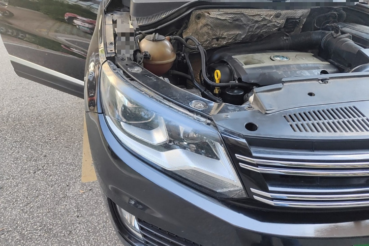 大众 途观 2015款 2.0TSI 自动四驱豪华版局部细节9006