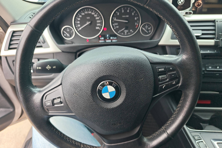 宝马3系 2015款 316Li 时尚型局部细节13