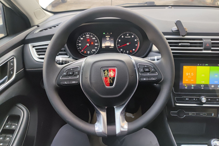 荣威i5 2019款 1.5L 手动4G互联朗豪版中控内饰13